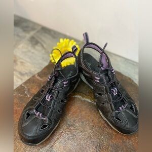 Everest~Outdoor Sport Hike/Walk Sandals~Bungee Closure~Rugged & Durable~Size 8